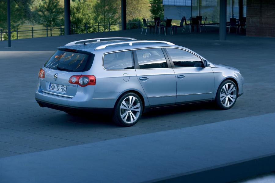  Volkswagen Passat Variant 2005 года  (фото 54 из 121)